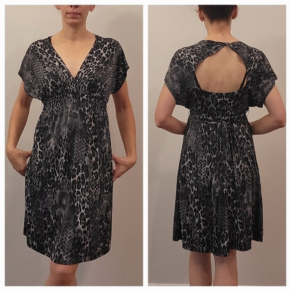 Bisou Bisou Dresses & Skirts - Bisou Bisou Black + Gray Animal Print  v-neck open back dress  size 4
